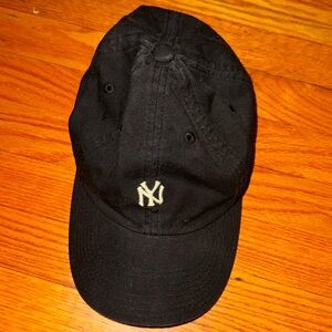 NEW YORK YANKEES baseball hat